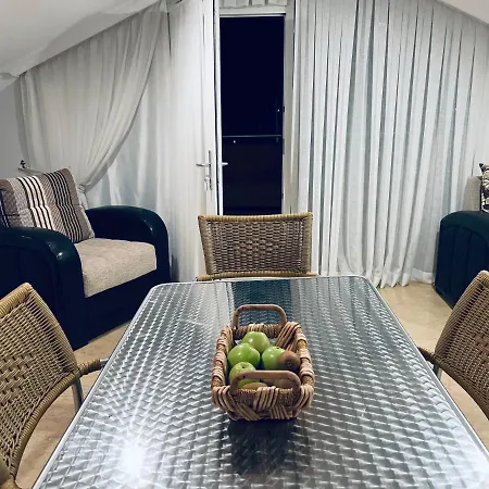 Akvaryum Icinde Teras Manzarali Dublex Daire Apartmán