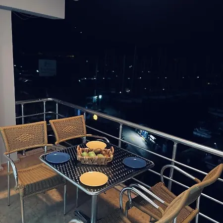 Akvaryum Icinde Teras Manzarali Dublex Daire Apartmán *